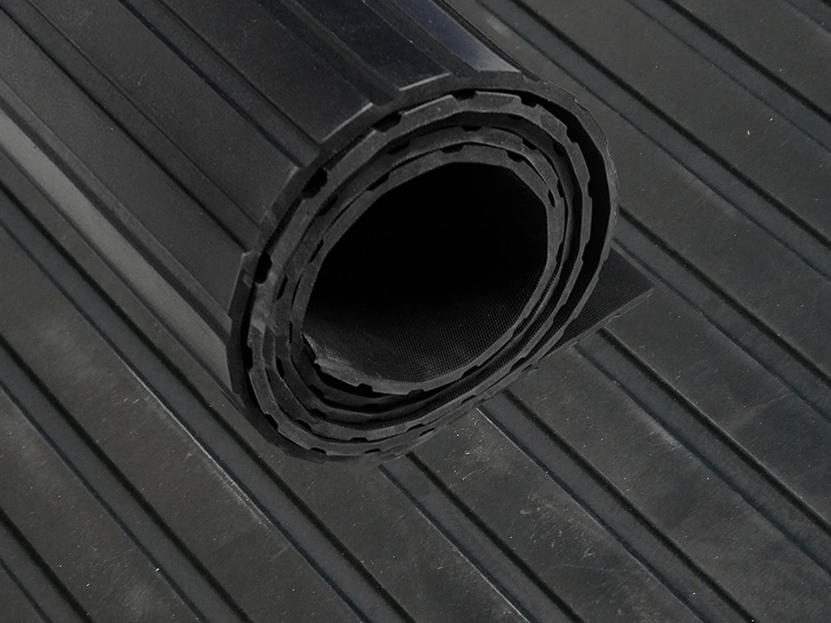 Matting — Truck rib · black · 65 Sh A (RT-MAT65-TR-BK)